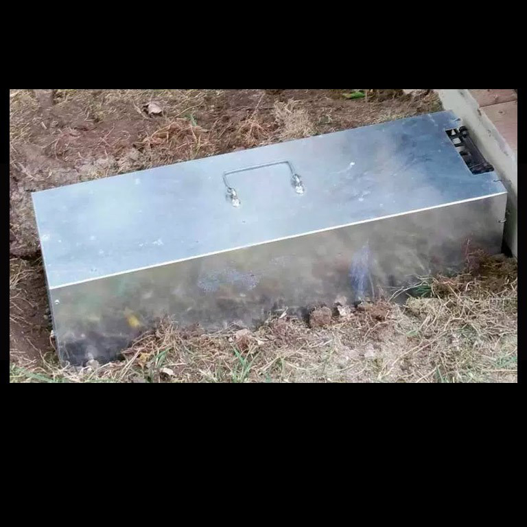 AAC PROLINE SKUNK TRAP (COVERED) | Animal Traps & Supplies